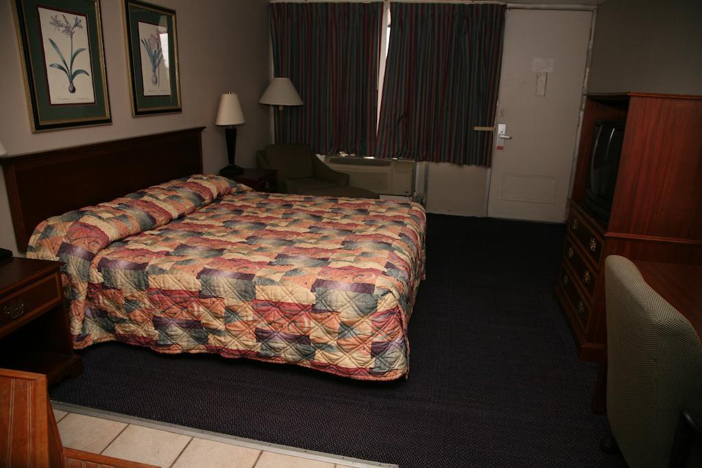 Mountain Inn Monteagle Rum bild